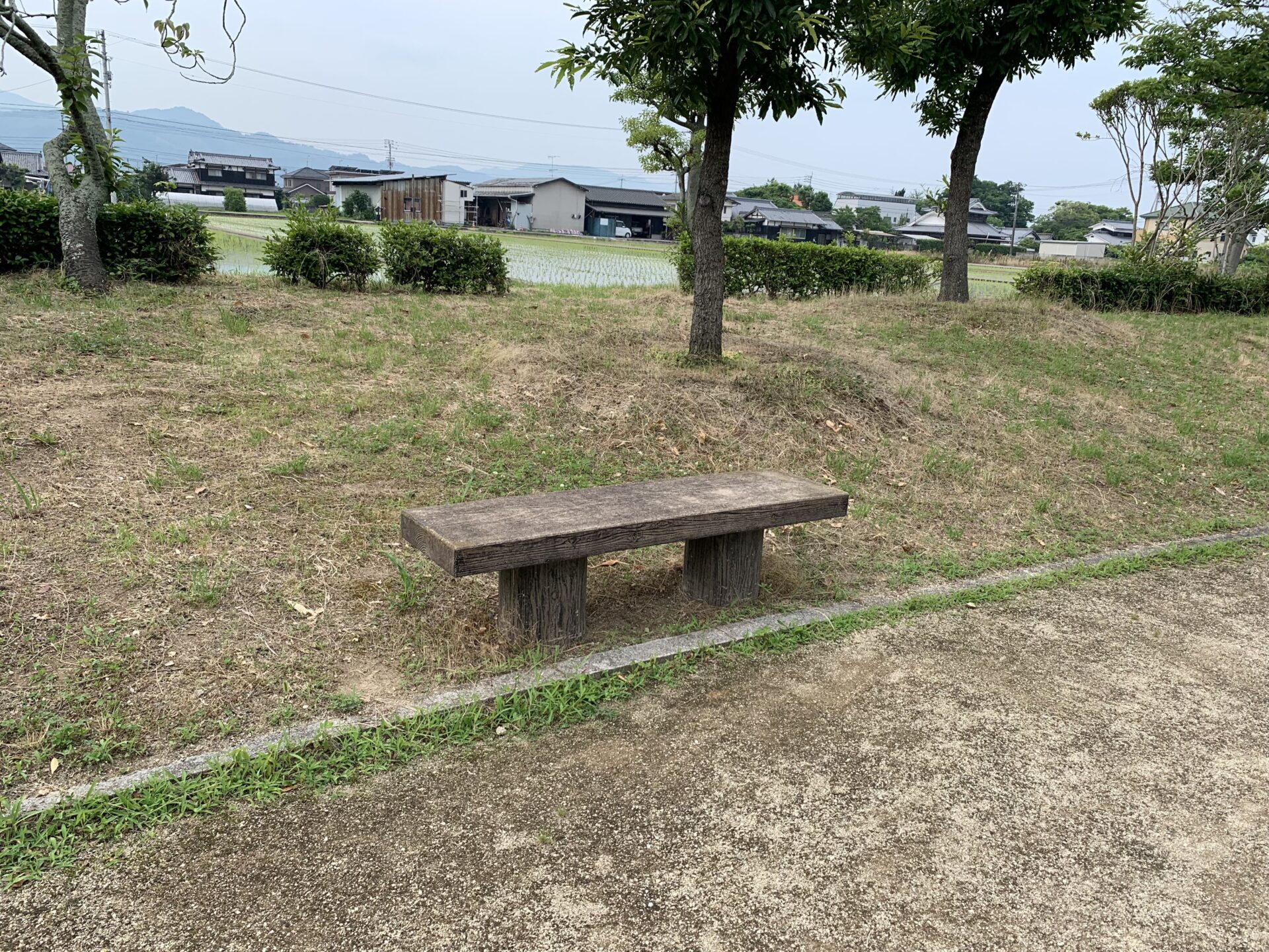 福徳泉公園　ワイルドフラワー園　ベンチ